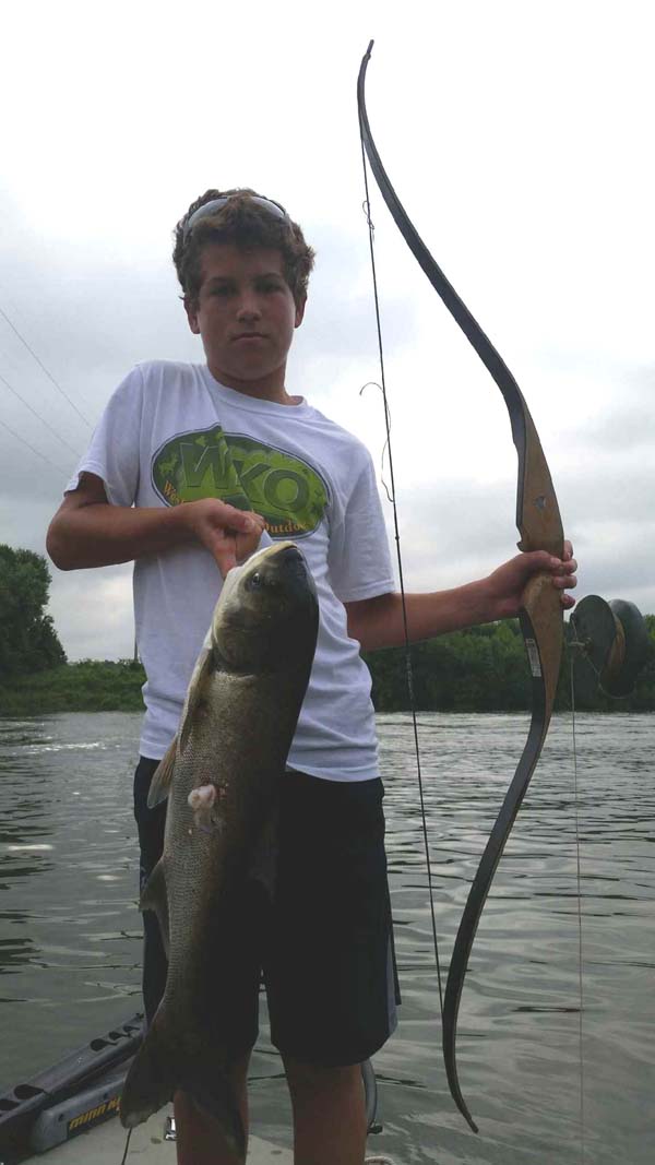 Western Kentucky Outdoors Bow Fishing